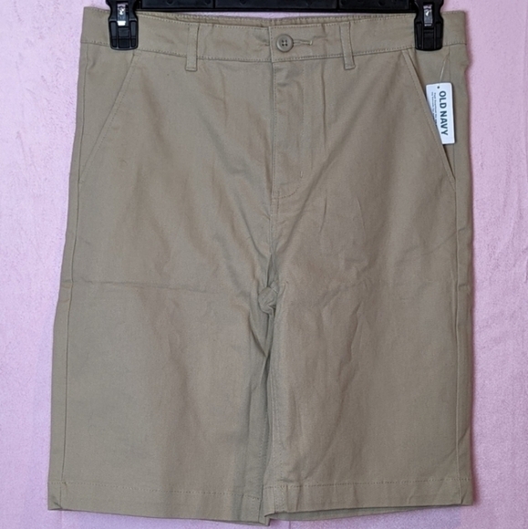 Old Navy Built in Flex Twill Straight Uniform Knee Length Neutral Tan Shorts - Picture 1 of 5